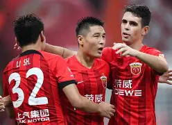 关于上海上港在主场逆转重庆斯威,豪取连胜的信息